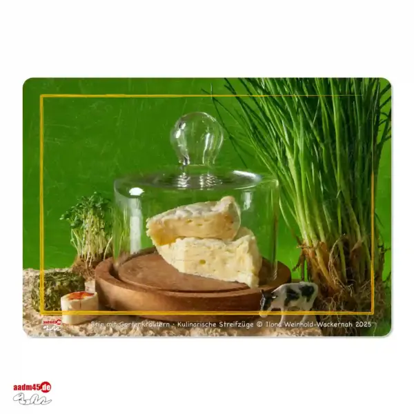 Kulinarische Streifzüge Brie mit Gartenkräutern Glasschneidebrett